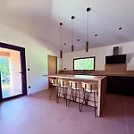 Porto-vecchio, Luxueuse 8 Pers, 4 Chambres, Piscine Privée Villa