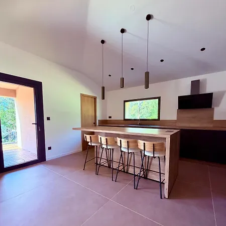 Porto-vecchio, Luxueuse 8 Pers, 4 Chambres, Piscine Privée Villa