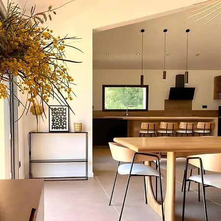Villa Porto-vecchio, Luxueuse 8 Pers, 4 Chambres, Piscine Privée