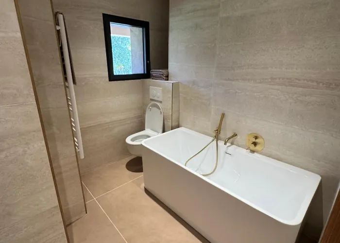 Porto-vecchio, Luxueuse 8 Pers, 4 Chambres, Piscine Privee Villa